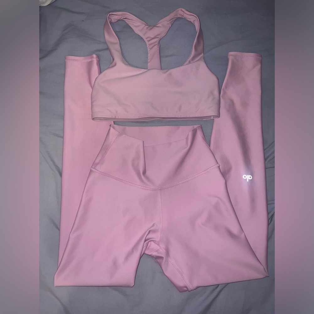 Alo yoga sugar plum pink set